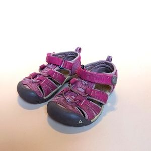 Keen Children Toddlers Sandal in Magenta Pink Purple Newport Size 6